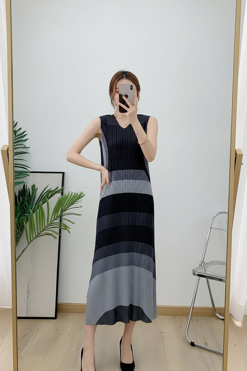 CurveKind™ Color Block Pleated Slim-Fit Long Vest Dress by Crystal Crystina, alternate view 3
