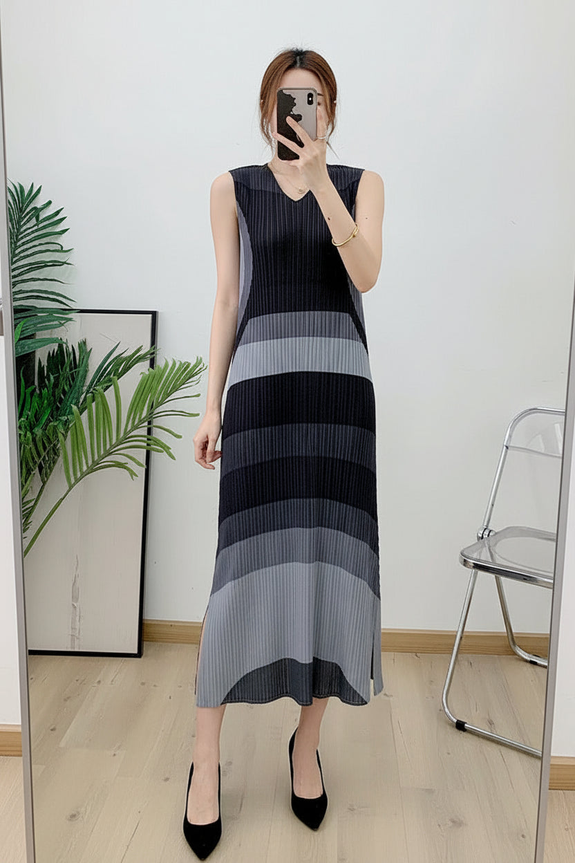 CurveKind™ Color Block Pleated Slim-Fit Long Vest Dress by Crystal Crystina, alternate view 4