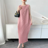 CurveKind™ Handmade Pleated Sleeveless Summer Dress
