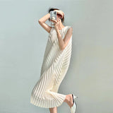 CurveKind™ Irregular Pleated Sleeveless Midi Dress