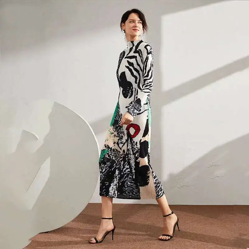 CurveKind™ Printed Stand-Collar Pleated Dress