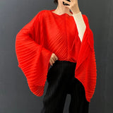 CurveKind ™ Pleated Shawl