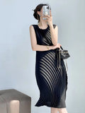 CurveKind™ Irregular Pleated Sleeveless Midi Dress