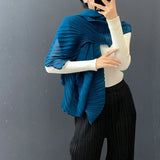 CurveKind ™ Pleated Shawl